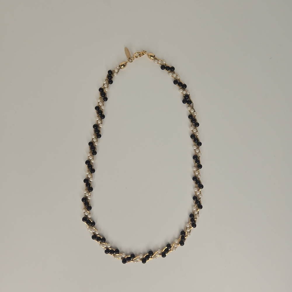 Sarah Coventry Black & White Bead Braided Twist Necklace W/ Gold Tone Hardware